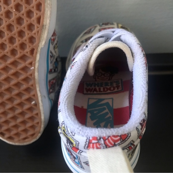 Vans X Where Is Waldo? Postage Era Elastic Lace Sneakers, Size 4.5 Toddler - Picture 9 of 10